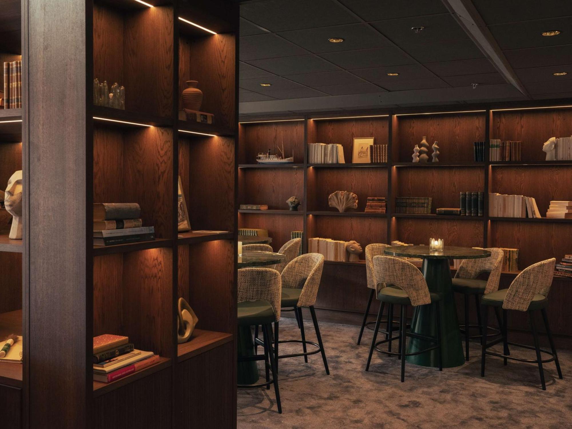 Western John Bauer Hotel 4*